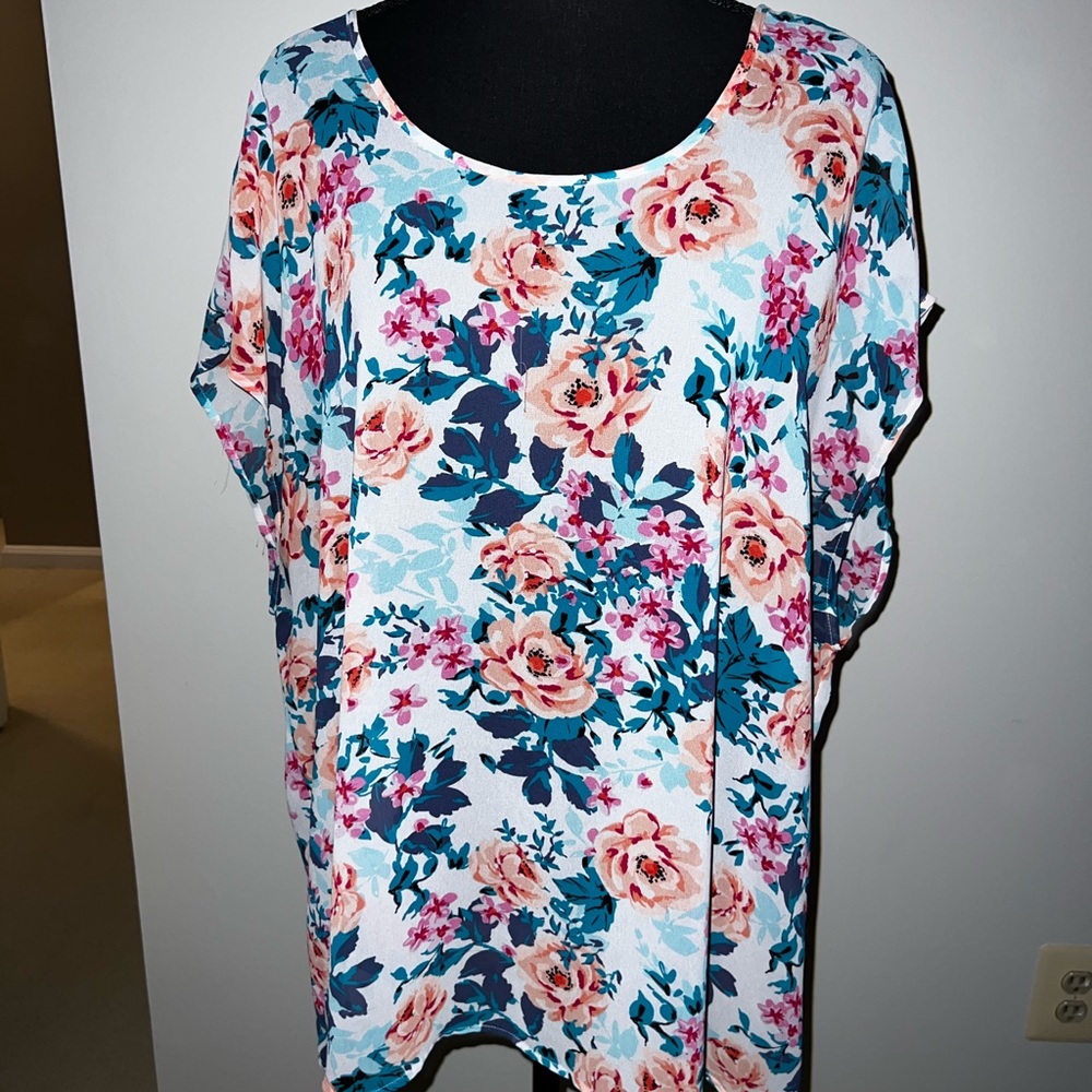 💕 Torrid Floral Chiffon Bow Back Top Size 2